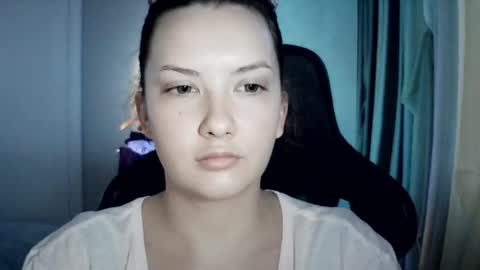 moodiemira online show from June 2026 06:23:02 PM