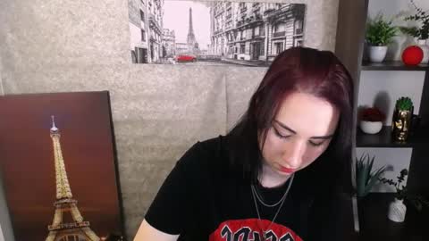 Snapshot of moon_foxy_ chatting on October 2025 09:31:02 PM Diana online show from October 2025 09:31:02 PM