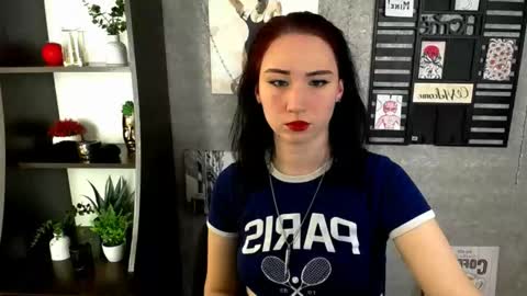 Snapshot of moon_foxy_ chatting on December 2025 09:21:02 PM Diana online show from December 2025 09:21:02 PM