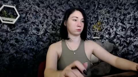 Snapshot of moon_foxy_ chatting on April 2026 08:37:02 PM Diana online show from April 2026 08:37:02 PM