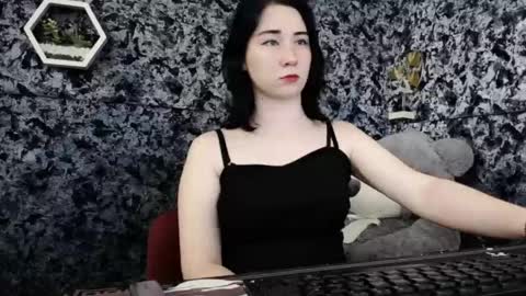 Snapshot of moon_foxy_ chatting on May 2026 07:23:02 PM Diana online show from May 2026 07:23:02 PM