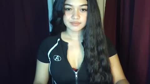 Snapshot of moon_of_desirexx chatting on November 2025 09:46:02 PM Joy online show from November 2025 09:46:02 PM