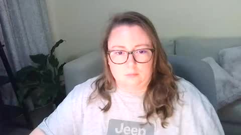 Snapshot of moon_petal chatting on September 2025 03:11:02 AM Moon Petal online show from September 2025 03:11:02 AM