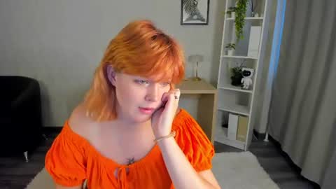 Snapshot of moon_starry chatting on June 2026 08:02:01 AM Your love online show from June 2026 08:02:01 AM