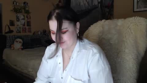 Keira online show from March 2026 05:24:01 PM