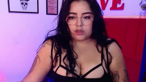 Snapshot of moon_sunflowers chatting on March 2025 03:30:01 AM moon_sunflowers online show from March 2025 03:30:01 AM