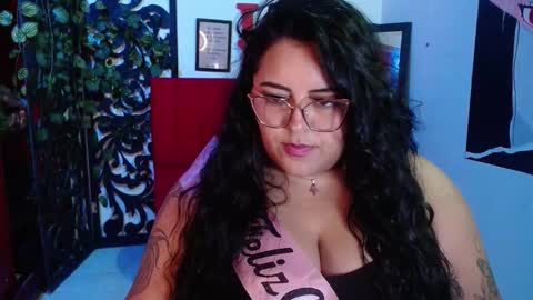 Snapshot of moon_sunflowers chatting on November 2025 03:06:02 AM moon_sunflowers online show from November 2025 03:06:02 AM