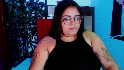 Snapshot of moon_sunflowers chatting on December 2025 01:22:02 AM moon_sunflowers online show from December 2025 01:22:02 AM