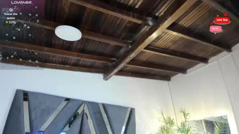 Luna  online show from December 2025 06:14:01 PM