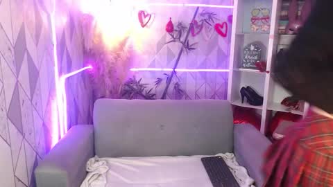 Charlotte online show from November 2025 07:58:01 PM