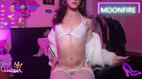 Snapshot of moonfiredance chatting on May 2026 01:01:01 AM Nicky online show from May 2026 01:01:01 AM