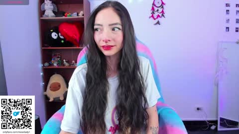 Snapshot of moonlady_ chatting on January 2025 08:22:02 PM MOON  online show from January 2025 08:22:02 PM
