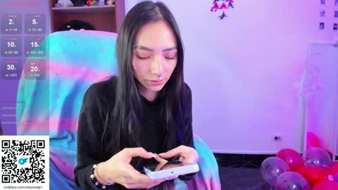 Snapshot of moonlady_ chatting on February 2025 12:08:02 AM MOON  online show from February 2025 12:08:02 AM