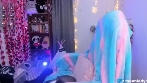 MOON  online show from April 2026 01:06:01 AM