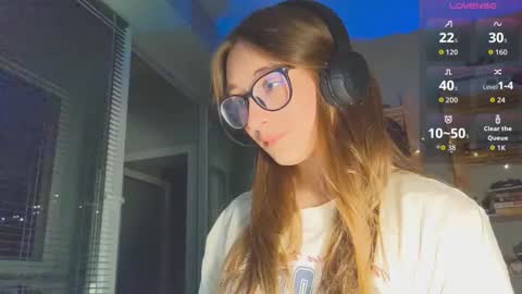 Snapshot of moonlight__lovers chatting on September 2025 07:14:02 PM Dana online show from September 2025 07:14:02 PM