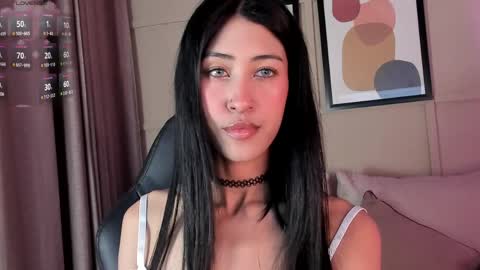 Snapshot of moonlight_brat chatting on May 2026 04:18:01 AM Ivy online show from May 2026 04:18:01 AM