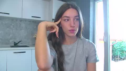 moonligt_iris online show from June 2026 04:34:02 AM