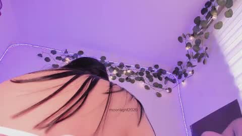moonliight__ online show from July 2026 04:38:01 PM