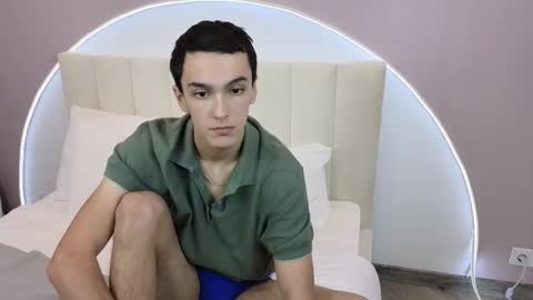 Snapshot of moonlinskinn chatting on November 2025 08:03:02 AM Stan online show from November 2025 08:03:02 AM