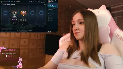 Katrin online show from October 2025 11:04:02 PM