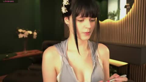 Snapshot of moonlit_desire chatting on July 2026 01:49:01 PM Michelle online show from July 2026 01:49:01 PM