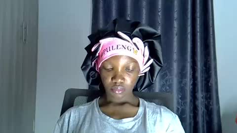 Snapshot of moonlitdesire0 chatting on January 2026 09:01:01 AM Moonlitdesire0 online show from January 2026 09:01:01 AM