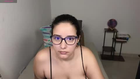 Snapshot of moonwoman_ chatting on April 2026 03:24:02 AM Moon Woman online show from April 2026 03:24:02 AM