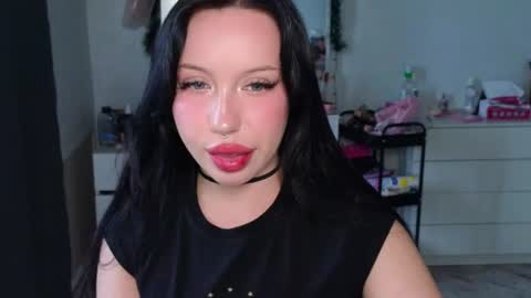 Snapshot of moranagoddess chatting on June 2026 12:02:01 PM Morana follow my boosty online show from June 2026 12:02:01 PM