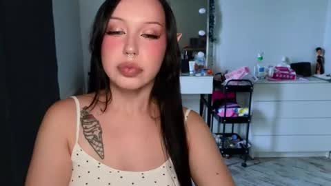 Snapshot of moranagoddess chatting on June 2026 02:05:01 PM Morana follow my boosty online show from June 2026 02:05:01 PM