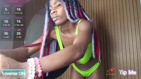 morena online show from November 2025 03:39:02 AM