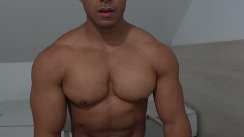 moreno1muscular online show from November 2025 02:10:01 AM