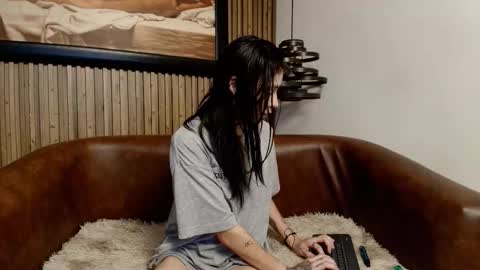 morganevans_t online show from February 2026 12:15:02 PM