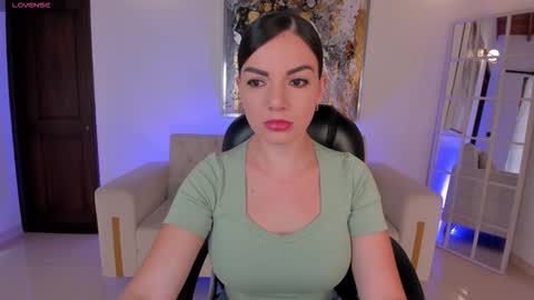 Morgan Hicks online show from November 2025 07:47:02 PM