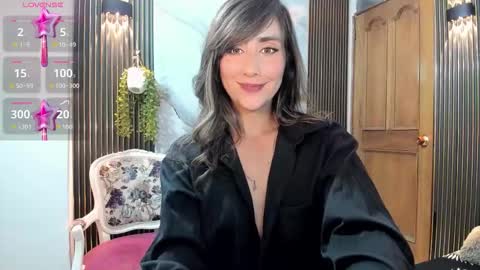 Moriah online show from November 2025 07:18:02 PM