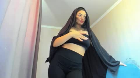 Snapshot of moroccan_diamond_ chatting on March 2026 08:19:01 AM Medina online show from March 2026 08:19:01 AM