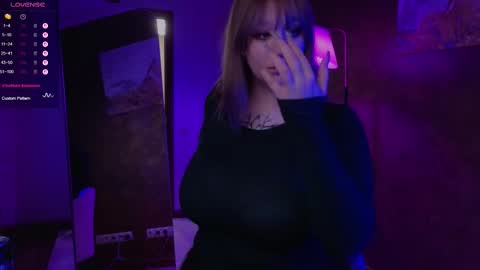 morvelyn online show from October 2025 06:07:01 PM