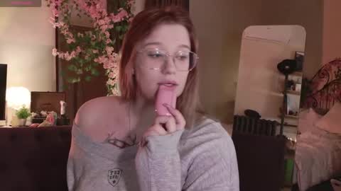 morvelyn online show from June 2026 07:16:02 PM