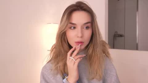 MIRA online show from November 2025 05:34:02 PM