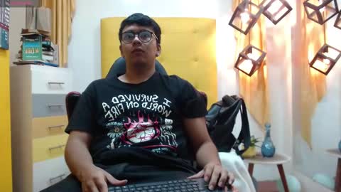 Snapshot of mou_fly chatting on September 2025 12:27:02 PM Mou Fly online show from September 2025 12:27:02 PM