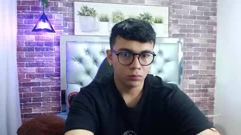Snapshot of mou_fly chatting on October 2025 11:49:02 AM Mou Fly online show from October 2025 11:49:02 AM