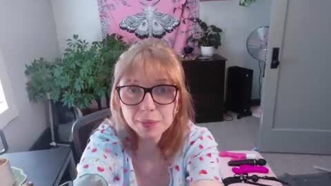 Mousie online show from June 2026 08:17:01 PM
