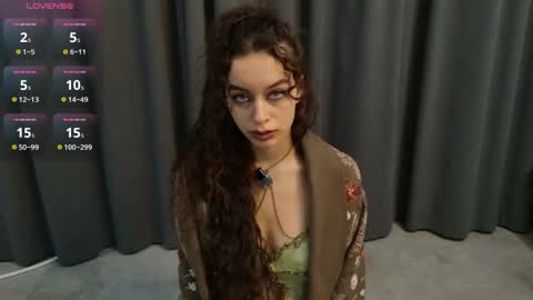 Luna online show from December 2025 12:18:02 AM