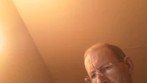 Snapshot of moviem1978 chatting on December 2024 08:26:02 PM Frederik online show from December 2024 08:26:02 PM