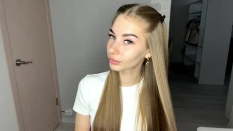 Stella online show from April 2026 07:14:01 AM