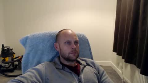 Mr Baldy Likes to Chat online show from October 2025 09:44:01 PM