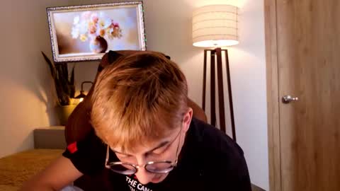 Mr Evans online show from November 2025 06:37:02 PM