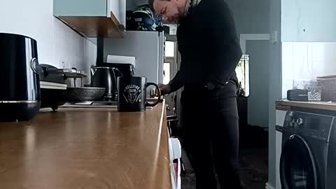 mr_i_ online show from January 2025 11:13:02 AM