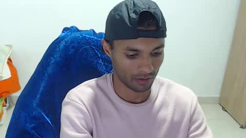 Max online show from February 2026 01:02:01 AM