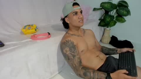 mr_maximo online show from April 2026 04:30:02 AM