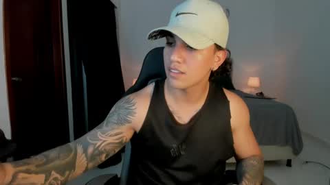 Snapshot of mr_maximo chatting on May 2026 05:02:02 AM mr_maximo online show from May 2026 05:02:02 AM